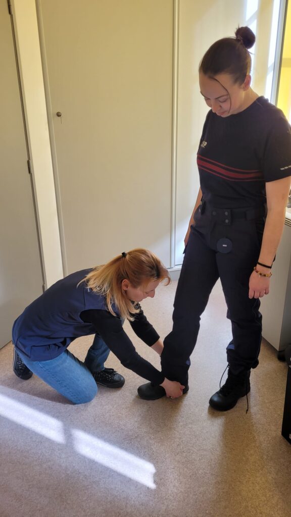 Tenue et équipement complet pour police municipale lors d’une mission de terrain